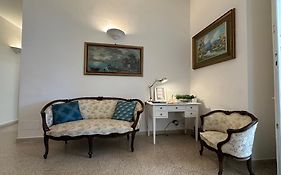 Plaza Apartment